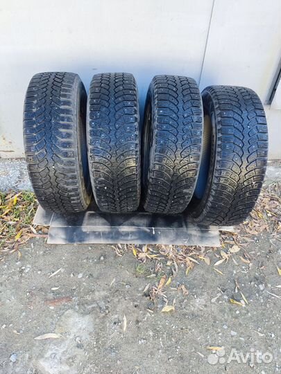 Bridgestone Blizzak Spike-01 205/65 R16 95