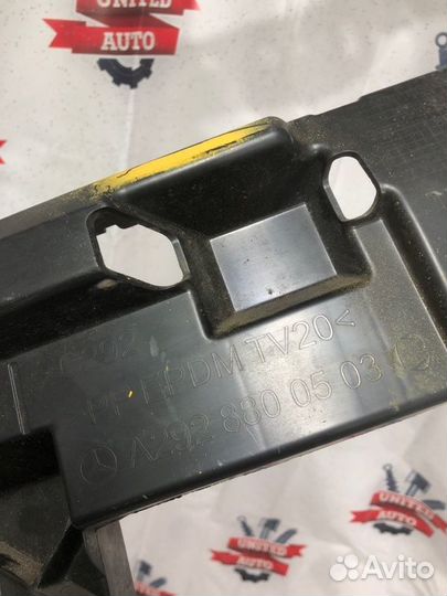 Кронштейн крепления бампера задний Mercedes