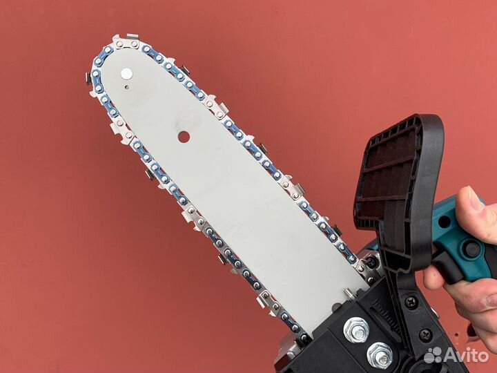 Цепная пила Makita аккумуляторная