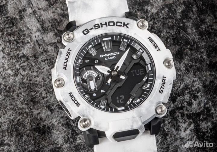 Часы Casio G-Shock GA-2200GC-7A