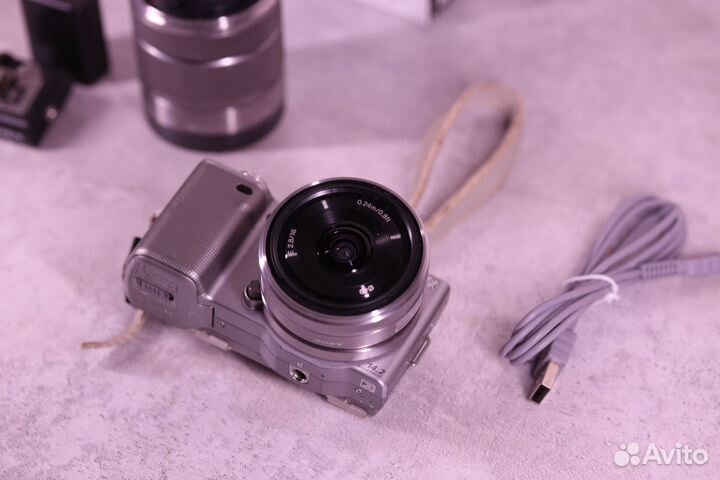 Sony nex5 +обьективы 16mm F2.8+18-55mm F3.5-5.6oss