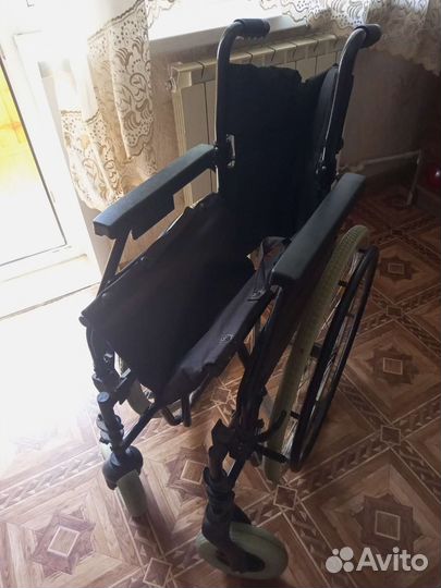 Инвалидная коляска складная бу