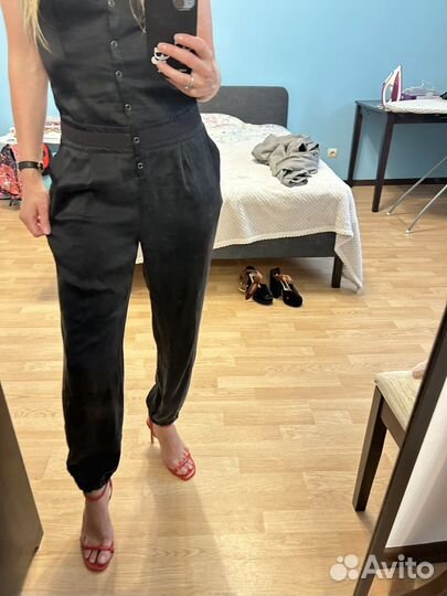 Комбинезон шелк Bebe 38/40 XS