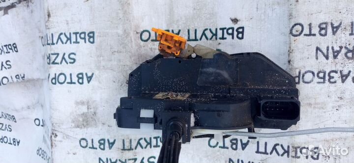 Замок двери передней правой Шевроле Круз