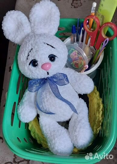 Плюшевая игрушка заяц