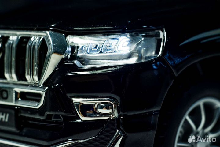 Модель авто Toyota Land Cruiser prado