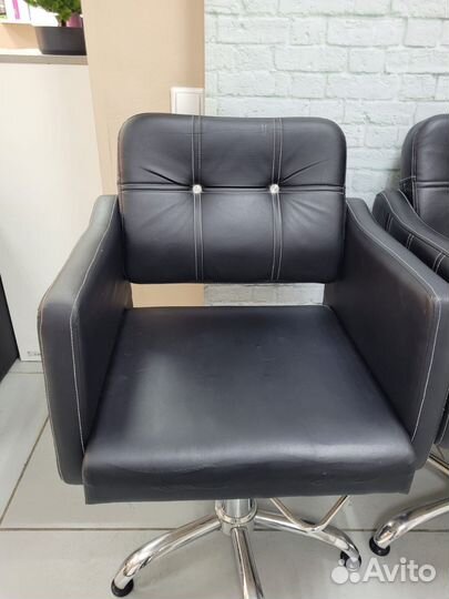 Парикмахерское кресло