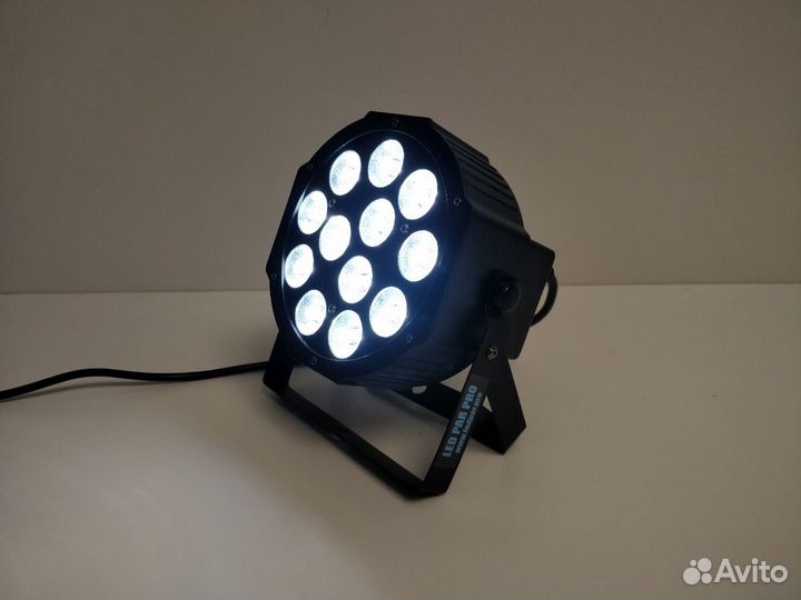 LED прожектор rgbw