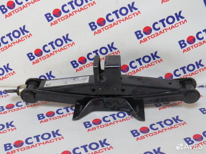 Домкрат mazda premacy crew, CR3W