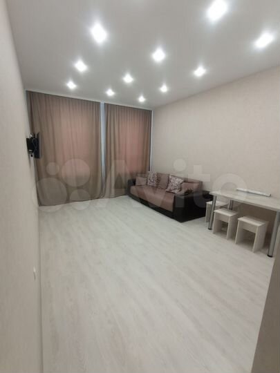 2-к. квартира, 50 м², 1/10 эт.