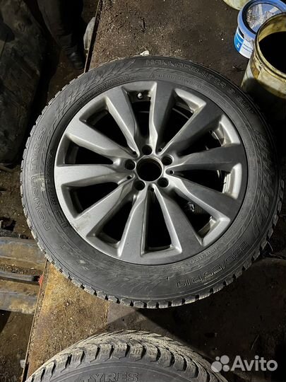 Зимние шины на дисках 235 55 r19