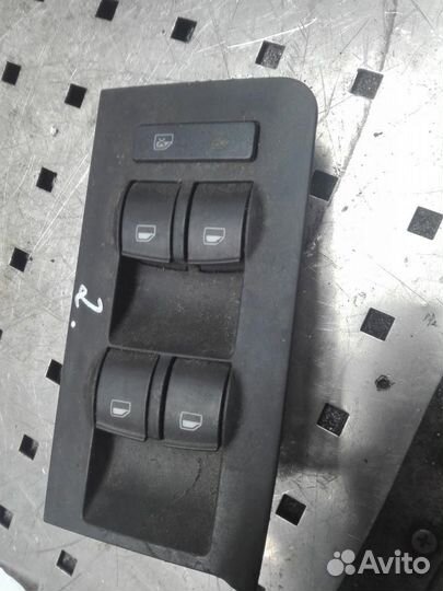 Блок управления стеклоподъемниками Audi A6/RS6/S6