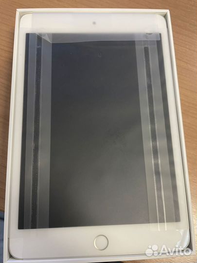 iPad mini 4 wi fi 128 gb. Бу серебряный