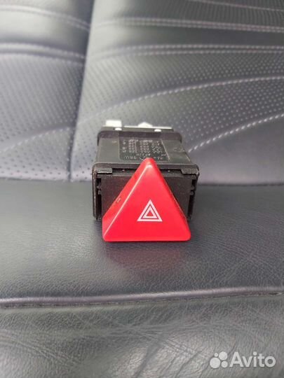 Кнопка аварийной остановки/Реле поворотов Т4