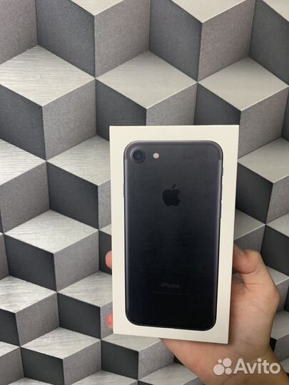 Телефон iPhone 7 128gb