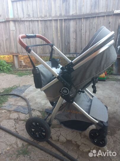 Прогулочная коляска luxmom