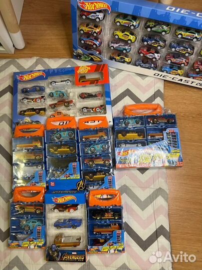 Машинки Hot wheels