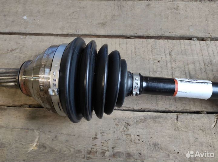 Привод передний левый Ford Explorer 5 (2018)