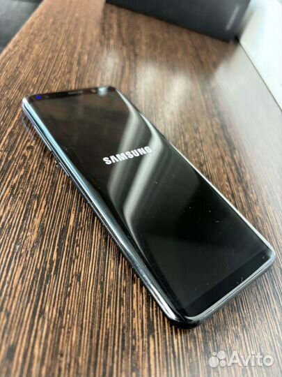 Samsung Galaxy S8, 4/64 ГБ