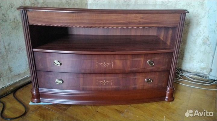 Тумба под телевизор