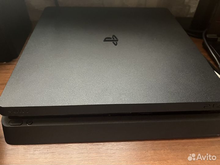 Плейстейшин 4 Slim