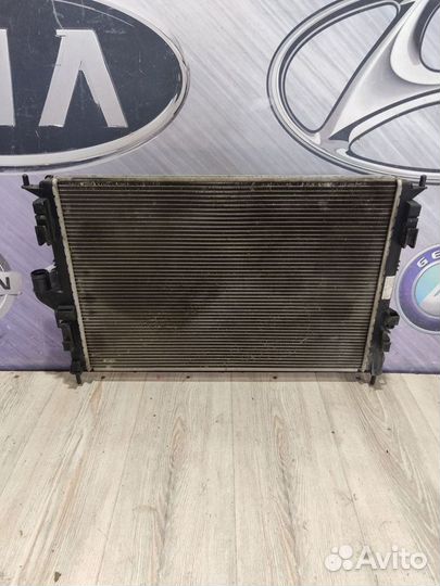 Радиатор охлаждения двигателя основной Renault log