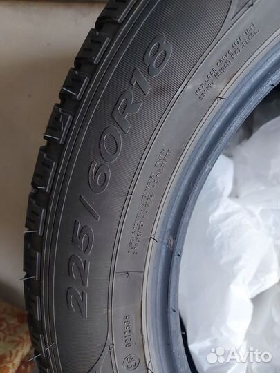 Goodyear EfficientGrip SUV 225/60 R18 100H