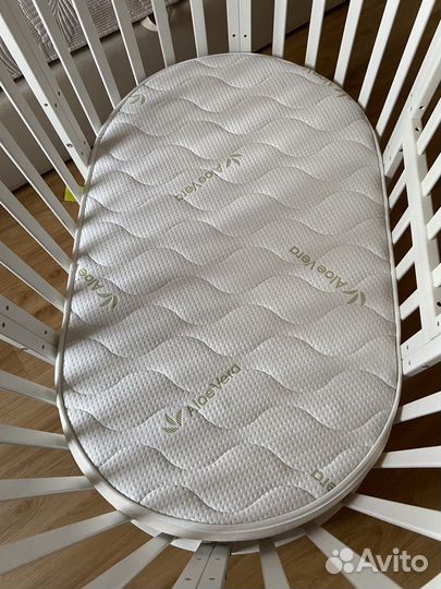 Детская кроватка трансформер с маятником