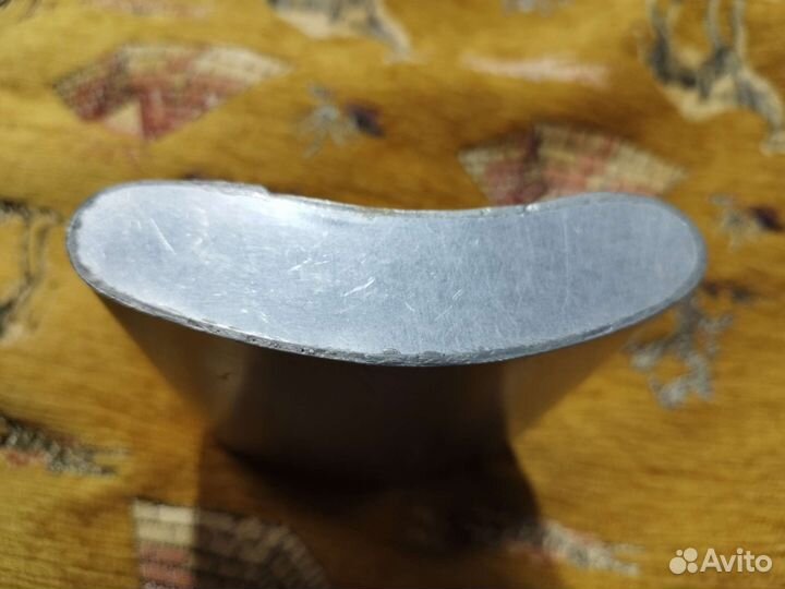 Пивные стаканы и фляжка