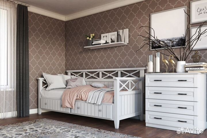 Детская кровать из массива