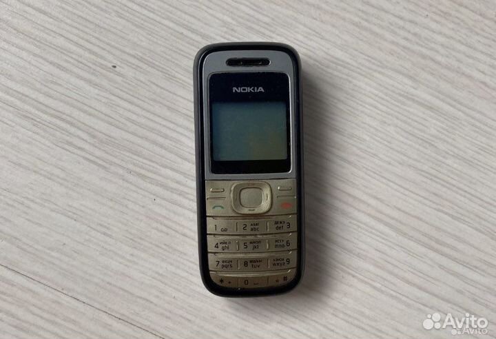 Кнопочный телефон Nokia