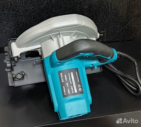 Циркулярная пила дисковая Makita SH7000