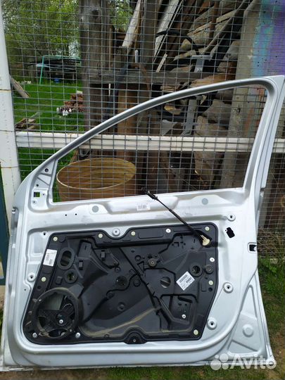 Двери на гольф6 правая сторона