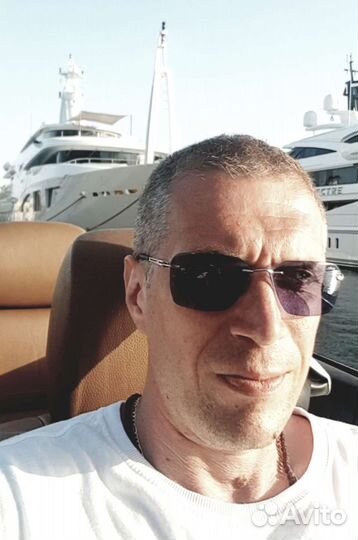 Водитель на своём или вашем авто