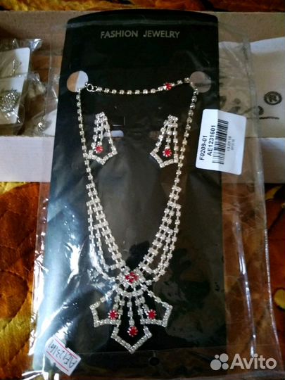 Комплекты ювелирных изделий для свадьбы