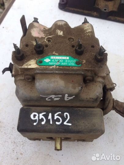 Блок управления абс (насос) Ниссан Максима А32