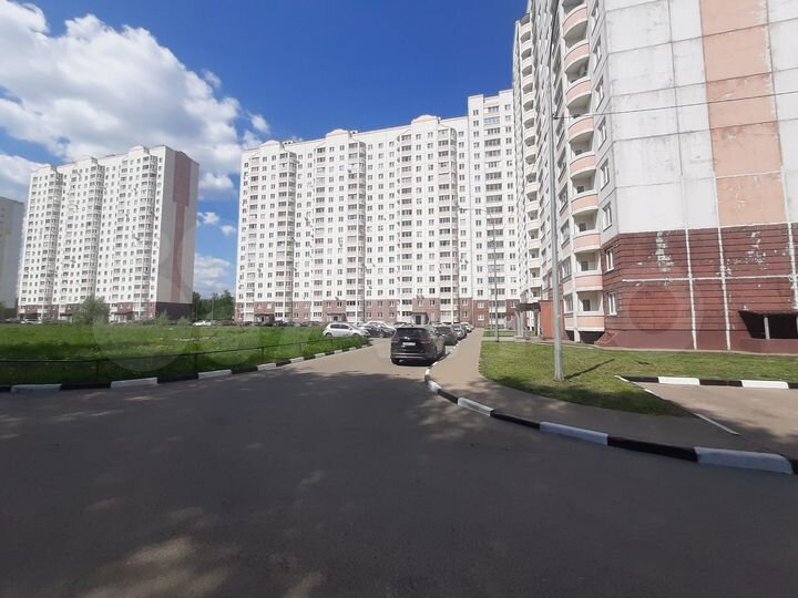 3-к. квартира, 71,6 м², 1/17 эт.