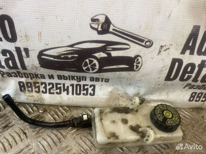 Бачок тормозной жидкости Citroen C4