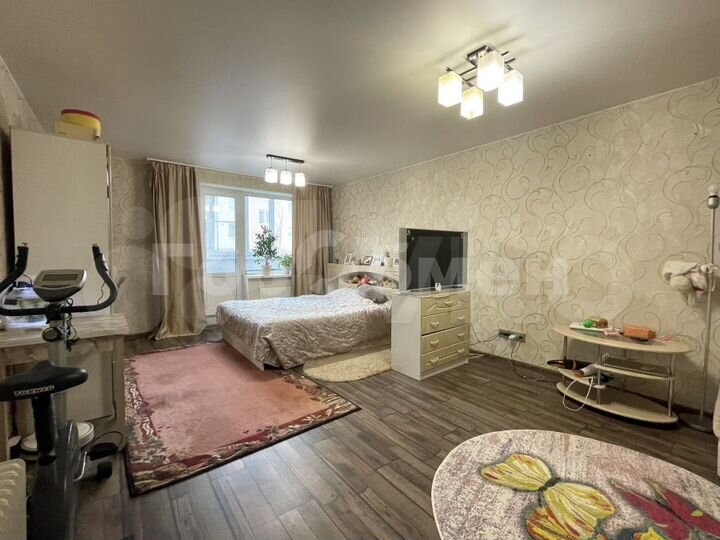 2-к. квартира, 71,4 м², 1/3 эт.