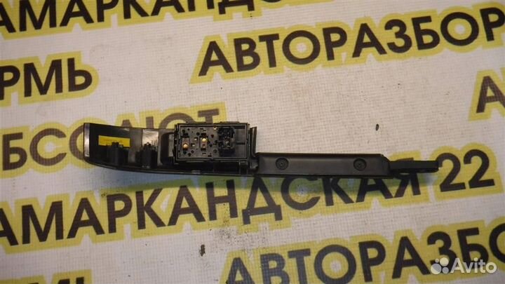 Кнопка стеклоподъемника Chevrolet Aveo (T300) 201