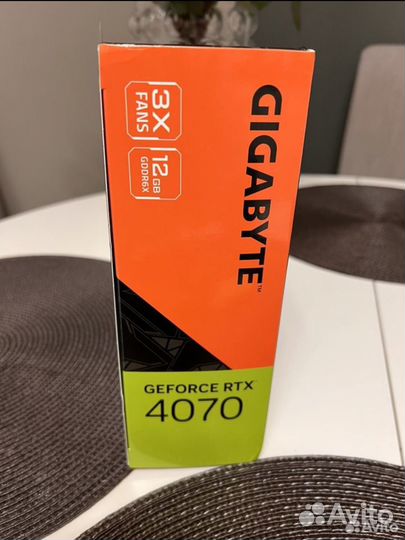 Новая Gigabyte RTX 4070 windforce OC 12 гб