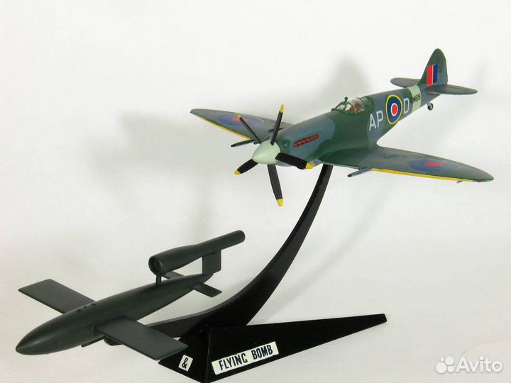 F194 (Supermarine “Spitfire” Mk.XIV and V-1) 1:72