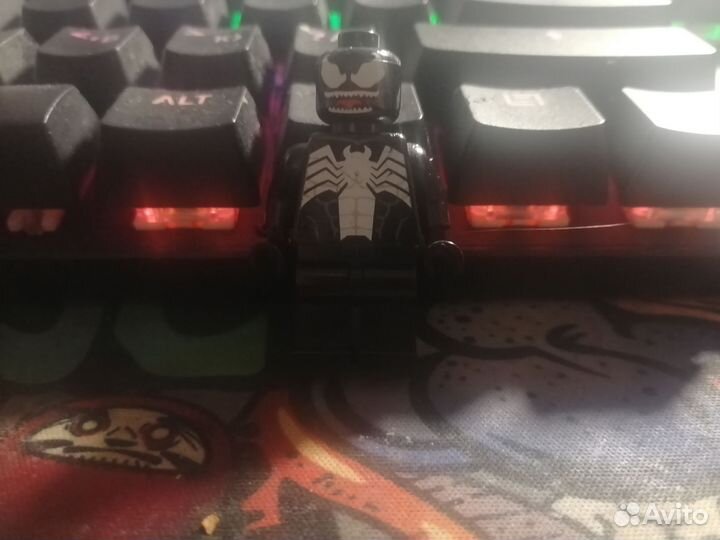 Lego marvel минифигурки