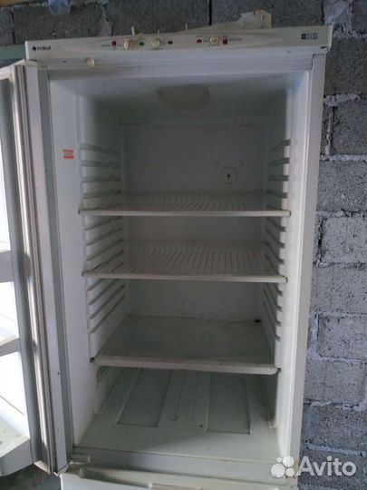 Холодильник на запчасти