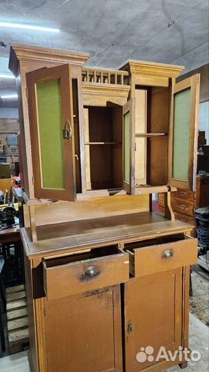 Старинный буфет
