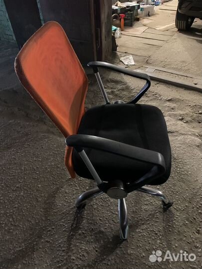 Компьютерное кресло