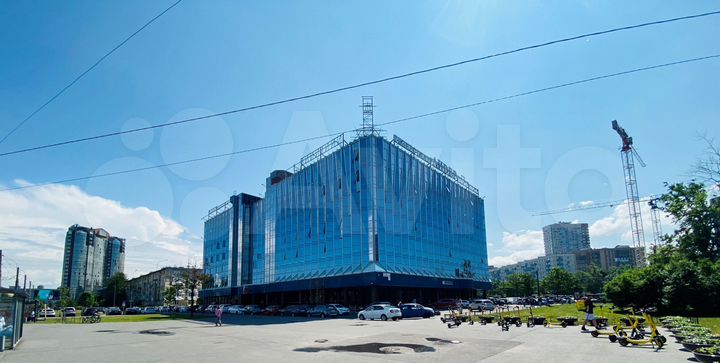 Аренда от 200кв.м пл. Конституции