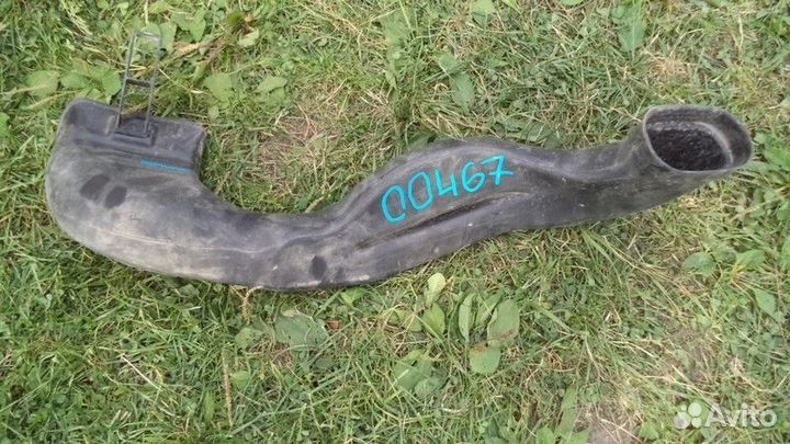 Воздухозаборник Opel Astra J 2010-2017