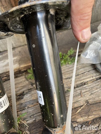 Subaru forester стойки