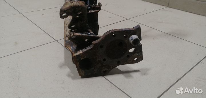 Балка задняя 100 C4 1991-1994